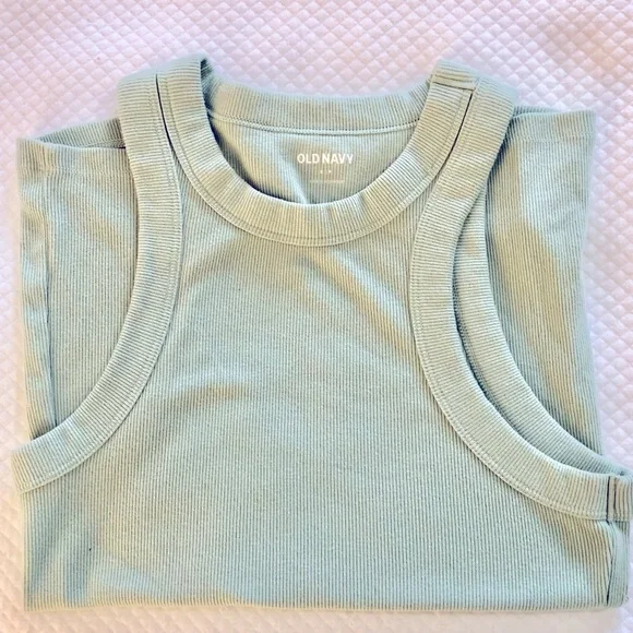 Fitted Rib-Knit Tank Top - Small - Picture 3 of 3